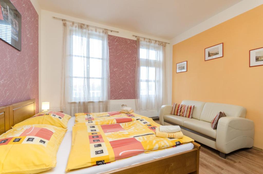 Pension Iberica Бърно Екстериор снимка