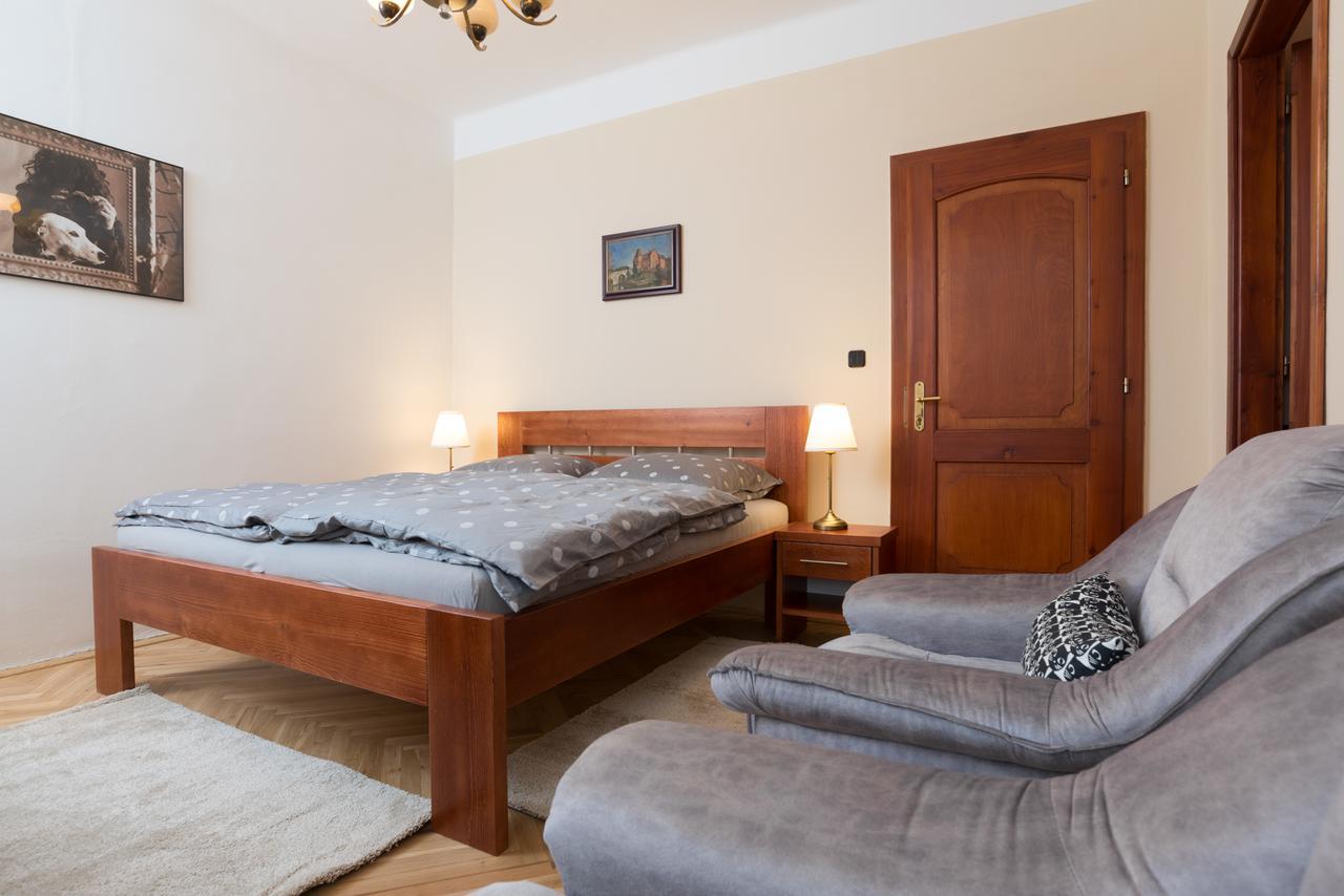 Pension Iberica Бърно Екстериор снимка